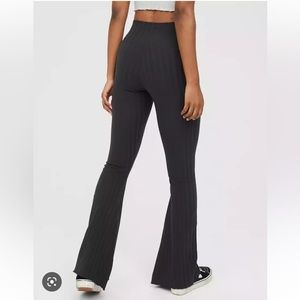 Aerie Groove-On Velour High Waisted flare Pant, M Long, Smoked Gray